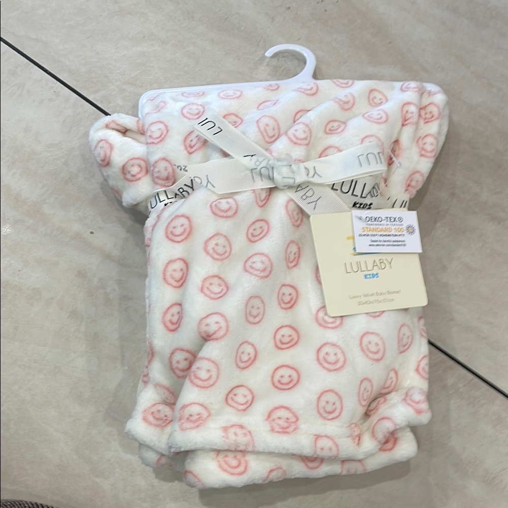 Lullaby Kids Pink Smiley Face Blanket